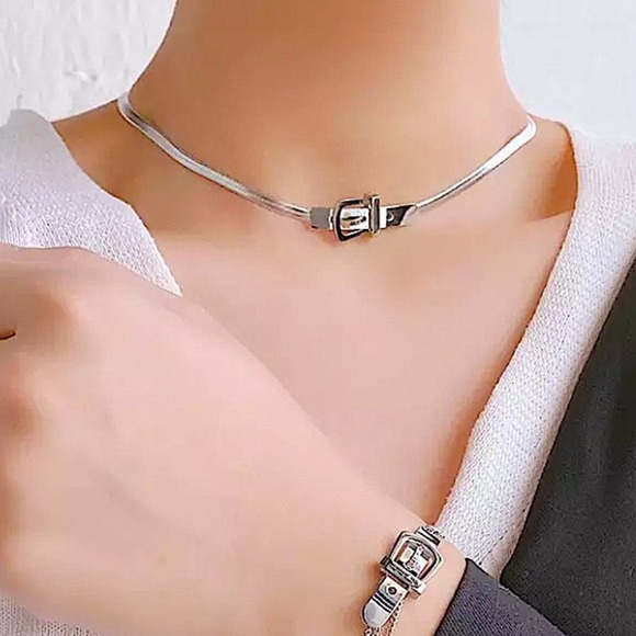 Sterling Silver Herringbone Buckle Design Choker - Picture 6 of 12